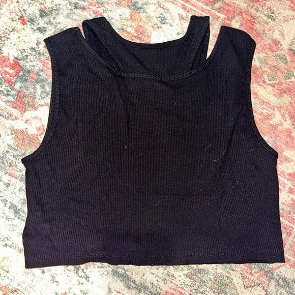 Double-Layered Crop Top - Picture 4 of 4